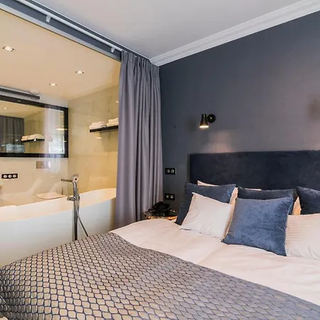 Hotel Pałac łebunia