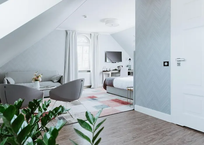 Pałac łebunia Hotel Lebunia