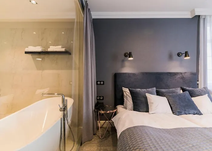 Pałac łebunia 4* Lebunia