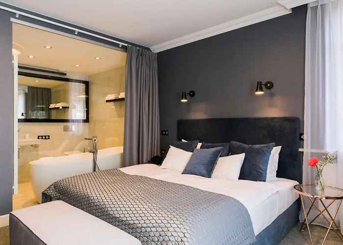 Hotel Pałac łebunia 4*